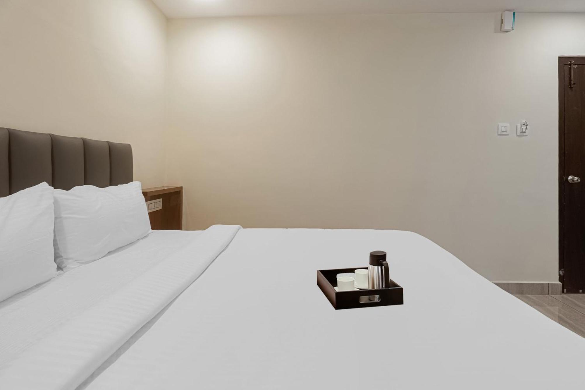 Hotel Townhouse Dj Grand Tirupati Esterno foto