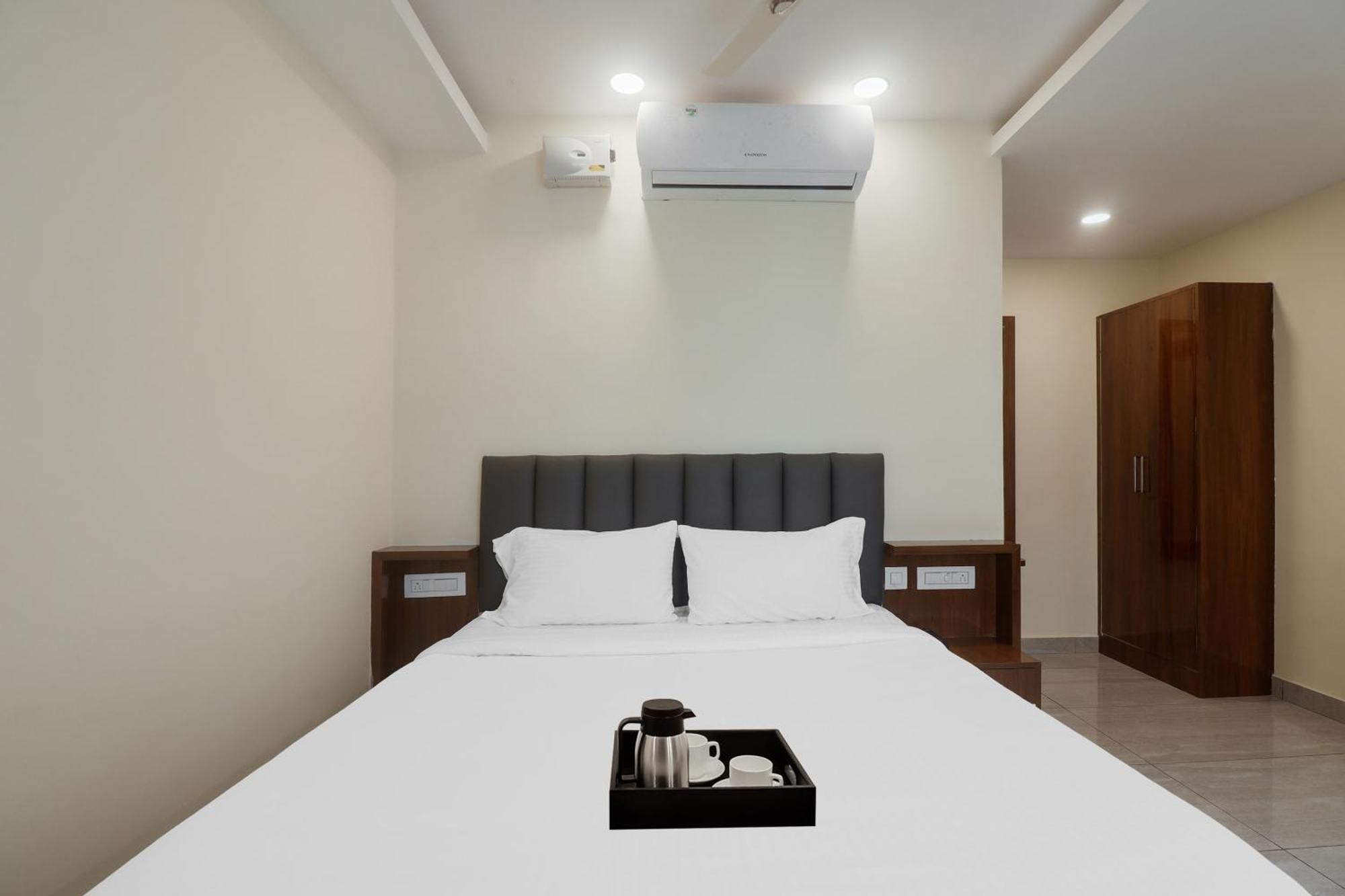 Hotel Townhouse Dj Grand Tirupati Esterno foto