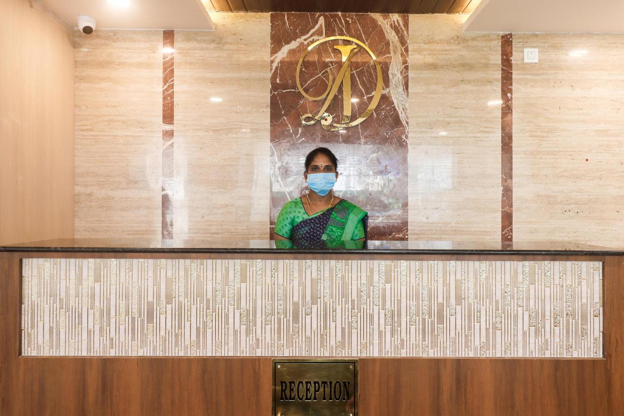 Hotel Townhouse Dj Grand Tirupati Esterno foto